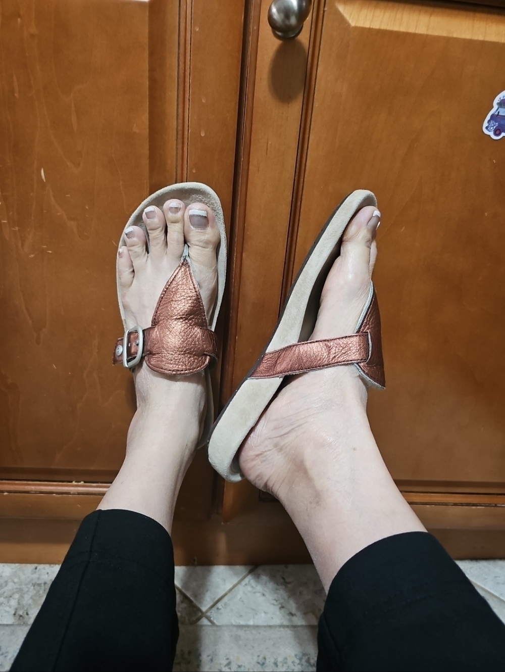 Ugg Metallic Leather Sandals Size 8